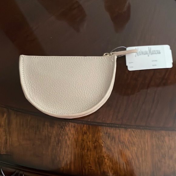 Neiman Marcus Taupe Coin Purse! - Picture 3 of 9